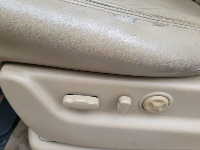 2013 GMC Yukon XL 1500 Denali Sport Utility 4D - 22969894 - 18