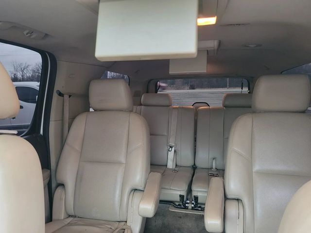 2013 GMC Yukon XL 1500 Denali Sport Utility 4D - 22969894 - 24