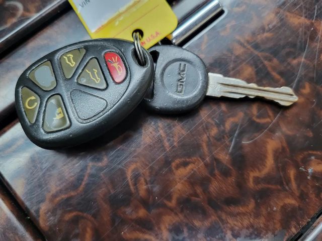 2013 GMC Yukon XL 1500 Denali Sport Utility 4D - 22969894 - 37