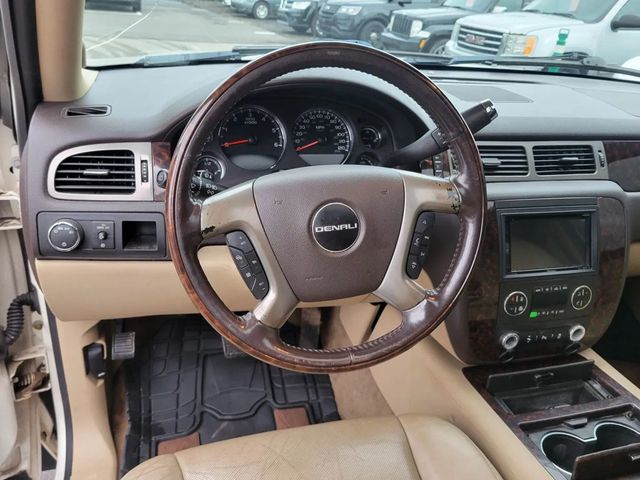 2013 GMC Yukon XL 1500 Denali Sport Utility 4D - 22969894 - 7