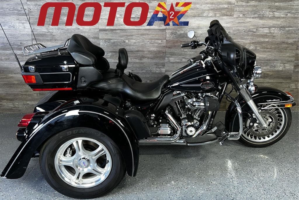 2013 Harley-Davidson FLHTCU Ultra Classic Electra Glide LOW MILES! - 22422803 - 0