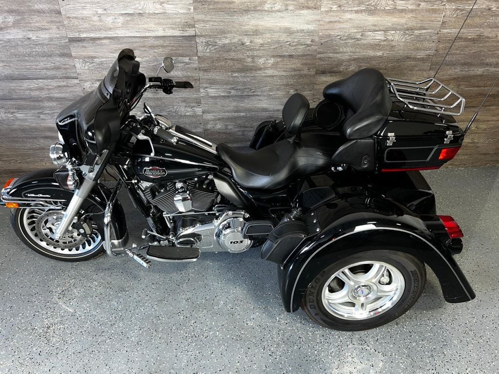 2013 Harley-Davidson FLHTCU Ultra Classic Electra Glide LOW MILES! - 22422803 - 15