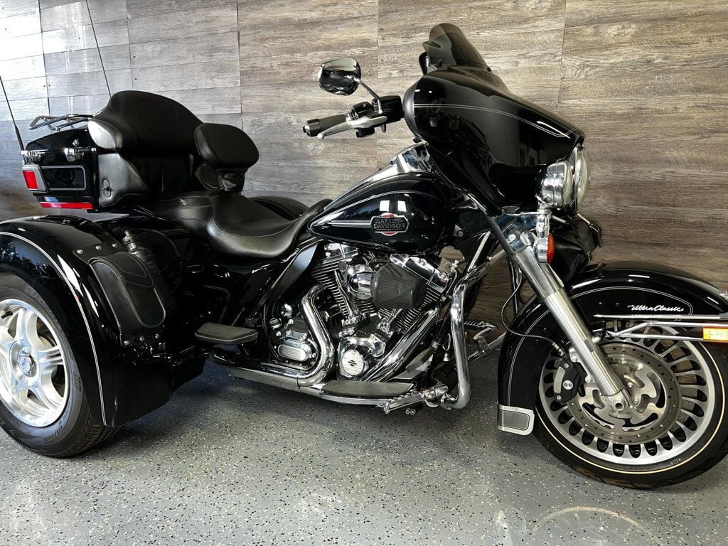 2013 Harley-Davidson FLHTCU Ultra Classic Electra Glide LOW MILES! - 22422803 - 1