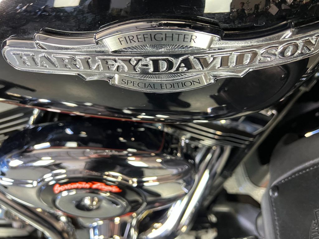 2013 Harley-Davidson FLHTCU Ultra Classic Electra Glide One Owner! - 21975228 - 9