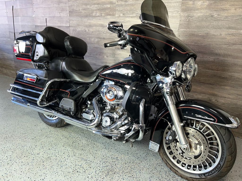 2013 Harley-Davidson® FLHTCU - Electra Glide® Ultra Classic®