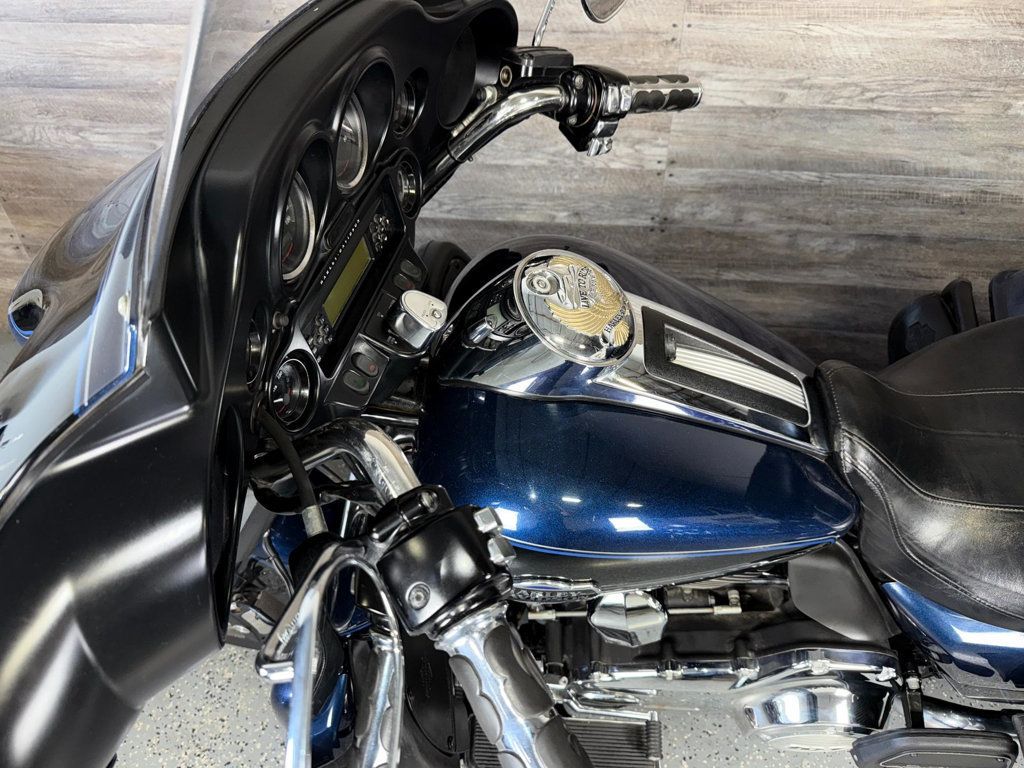 2013 Harley-Davidson FLHTCU Ultra Classic Electra Glide SUPER CLEAN! - 22954575 - 12