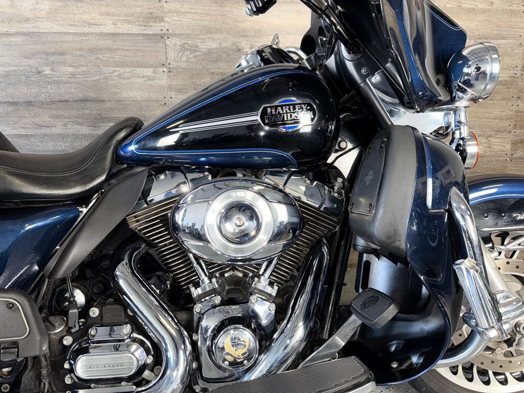 2013 Harley-Davidson FLHTCU Ultra Classic Electra Glide SUPER CLEAN! - 22954575 - 5
