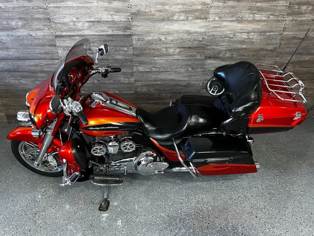 2013 Harley-Davidson FLHTCUSE8 Electra Glide CVO Ultra Classic LOW MILES! - 22739668 - 15