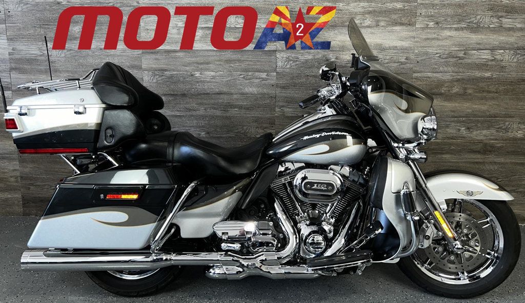 2013 Harley-Davidson FLHTCUSE8 Electra Glide CVO Ultra Classic SUPER CLEAN! - 22511994 - 0