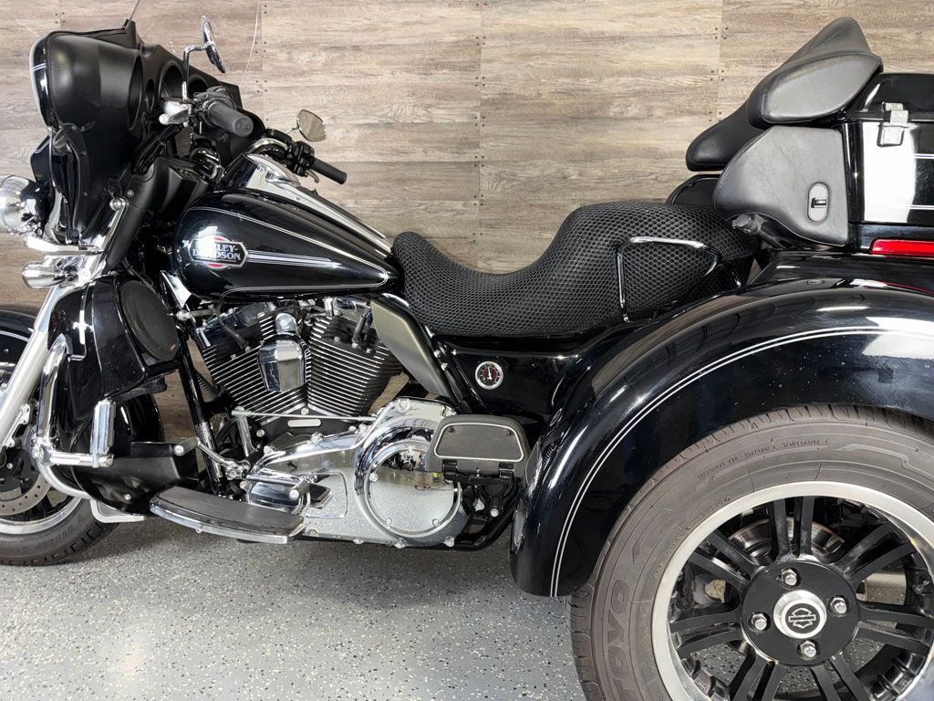 2013 Harley-Davidson FLHTCUTG Triglide Ultra Classic SUPER CLEAN! - 23046646 - 15