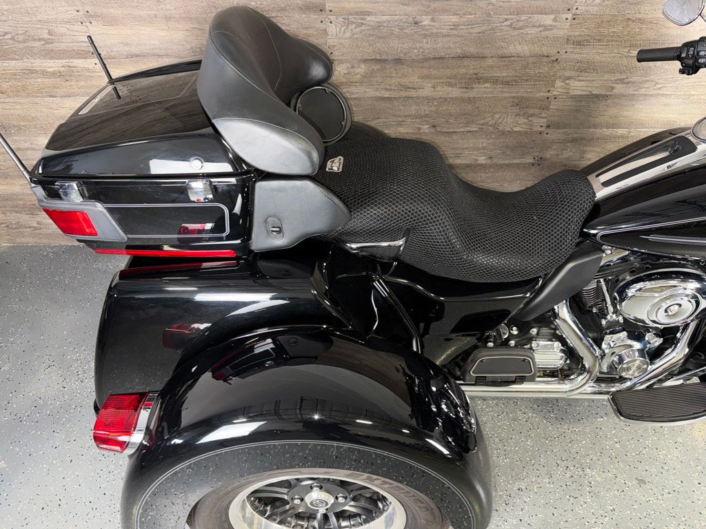 2013 Harley-Davidson FLHTCUTG Triglide Ultra Classic SUPER CLEAN! - 23046646 - 7