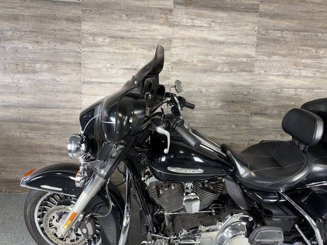 2013 Harley-Davidson FLHTK Electra Glide Ultra Limited SUPER CLEAN! - 23069621 - 10