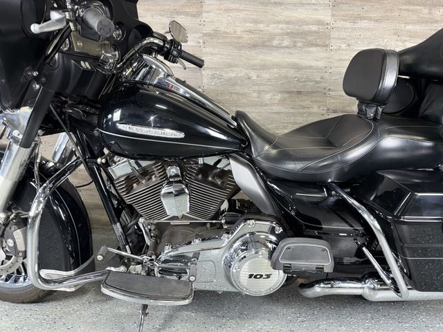 2013 Harley-Davidson FLHTK Electra Glide Ultra Limited SUPER CLEAN! - 23069621 - 12