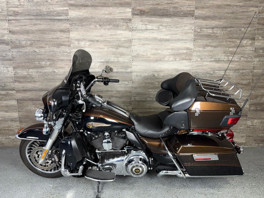 2013 Harley-Davidson FLHTK Electra Glide Ultra Limited Anniversary One Owner! - 22911955 - 12