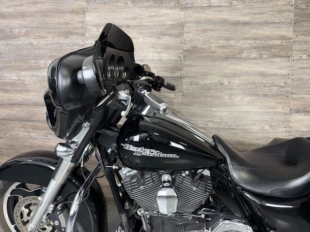 2013 Harley-Davidson FLHX Street Glide LOW MILES! - 23003617 - 11