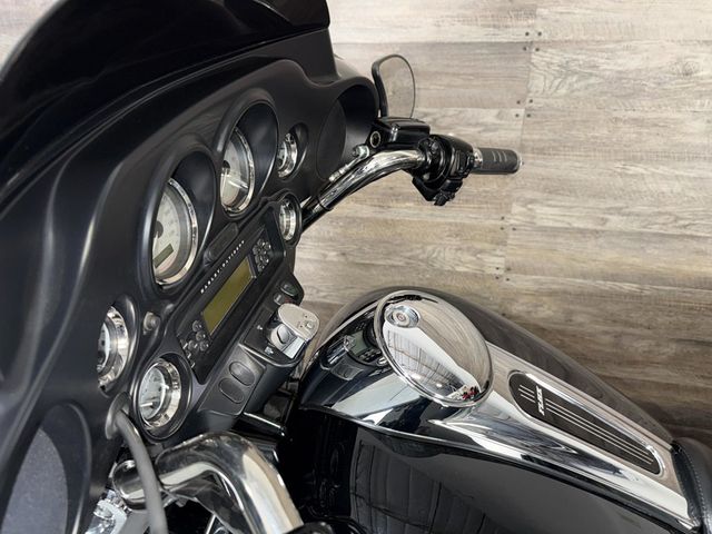 2013 Harley-Davidson FLHX Street Glide LOW MILES! - 23003617 - 14