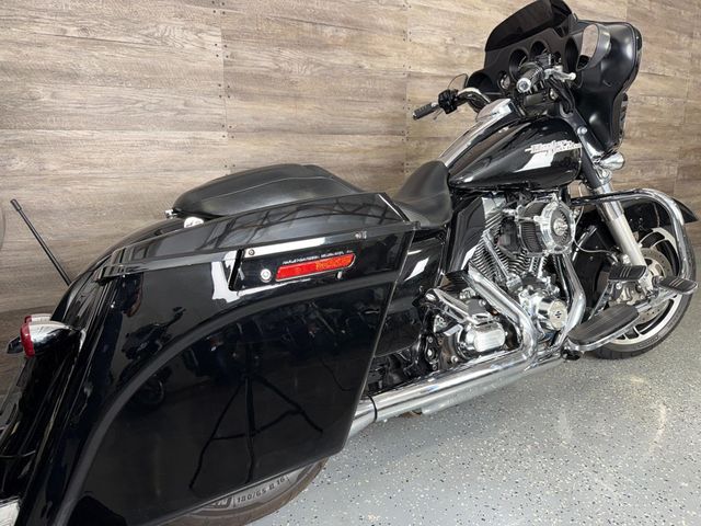 2013 Harley-Davidson FLHX Street Glide LOW MILES! - 23003617 - 2