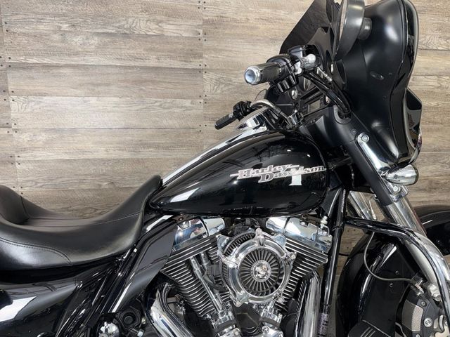 2013 Harley-Davidson FLHX Street Glide LOW MILES! - 23003617 - 4