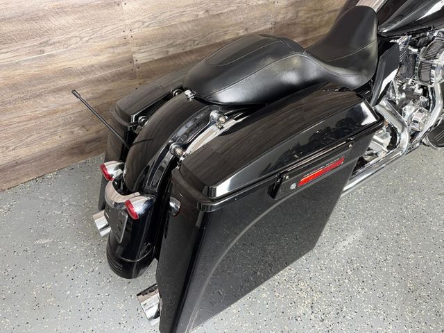 2013 Harley-Davidson FLHX Street Glide LOW MILES! - 23003617 - 7