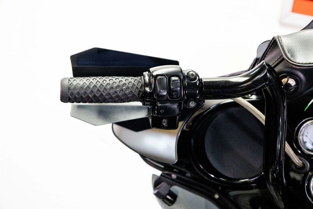 2013 Harley-Davidson FLHX Street Glide NICE UPGRADES!!! - 22969325 - 9