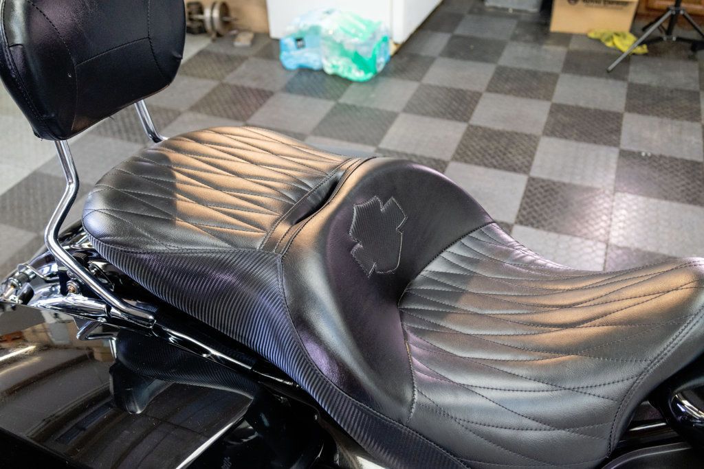 2013 Harley-Davidson FLHX Street Glide NICE UPGRADES!!! - 22969325 - 16