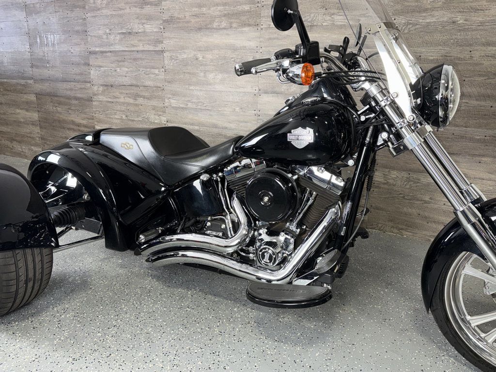 2013 Harley-Davidson FLS Softail Slim SUPER CLEAN! - 23068565 | Video 2