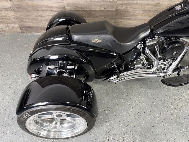 2013 Harley-Davidson FLS Softail Slim SUPER CLEAN! - 23068565 - 6
