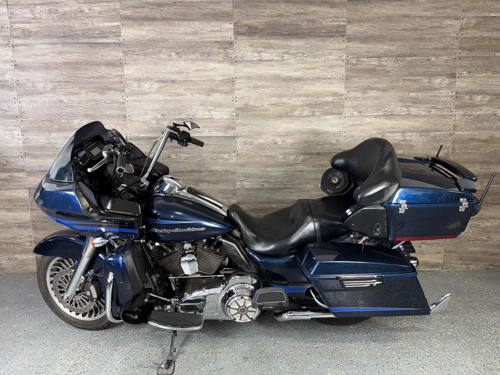 2013 Harley-Davidson FLTRU Road Glide Ultra LOW MILES! - 23007782 - 9