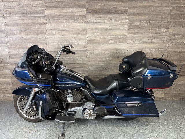 2013 Harley-Davidson FLTRU Road Glide Ultra LOW MILES! - 23007782 - 9