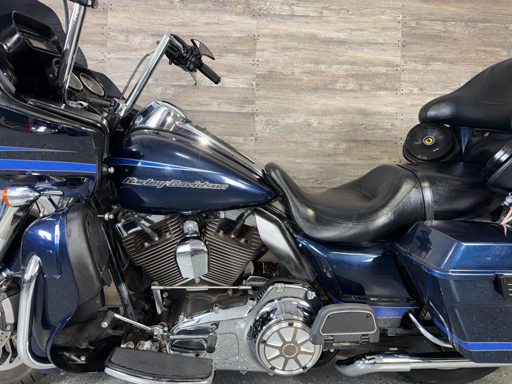 2013 Harley-Davidson FLTRU Road Glide Ultra LOW MILES! - 23007782 - 11