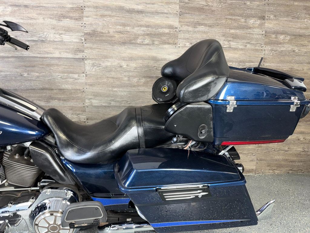 2013 Harley-Davidson FLTRU Road Glide Ultra LOW MILES! - 23007782 - 12