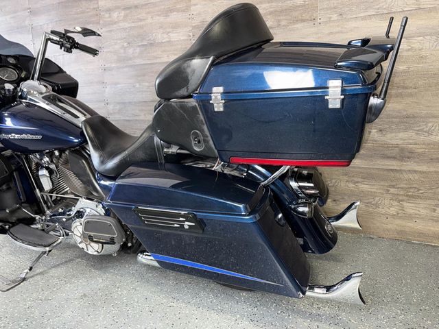 2013 Harley-Davidson FLTRU Road Glide Ultra LOW MILES! - 23007782 - 13