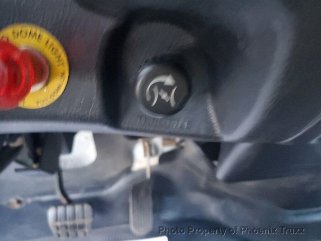 2013 HINO 238 Regular Cab 2dr Chassis DRW - 21802470 - 17