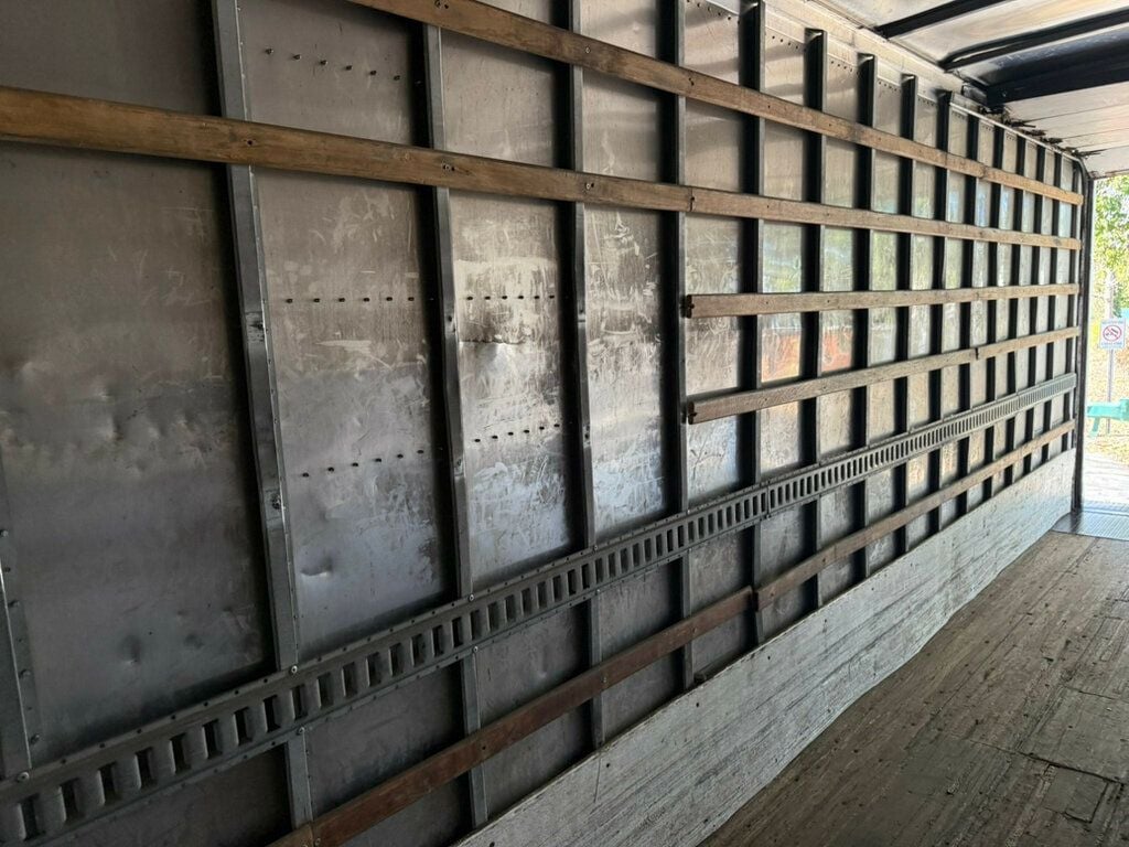 2013 HINO 268 25 FOOT BOX WITH LIFTGATE FINANCING AND SHIPPING AVAILABLE - 22792078 - 19