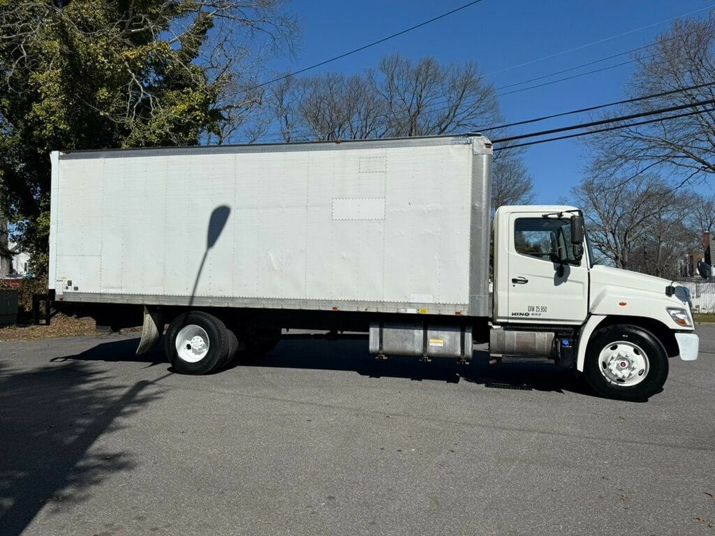 2013 HINO 268 25 FOOT BOX WITH LIFTGATE FINANCING AND SHIPPING AVAILABLE - 22792078 - 3