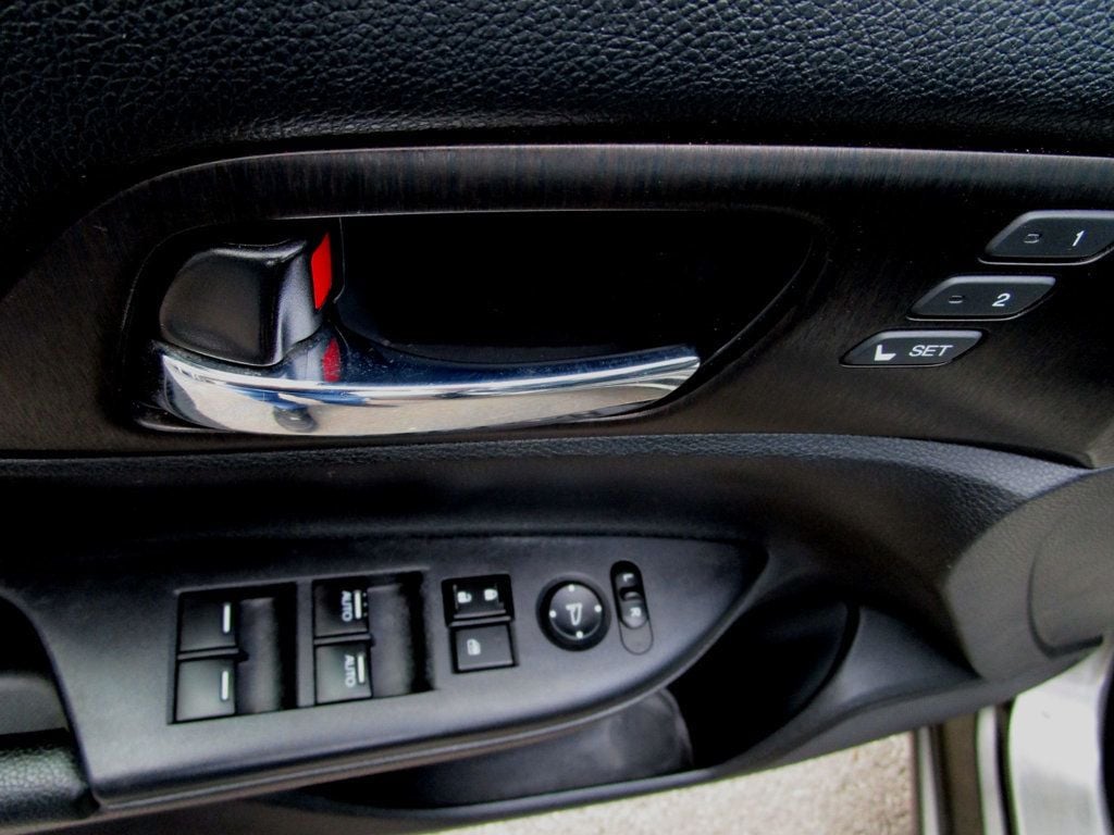 2013 Honda Accord EX-L photo 25