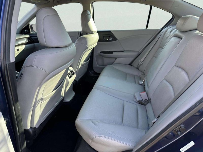 2013 Honda Accord Sedan 4dr I4 CVT EX-L w/Navi - 22985462 - 11