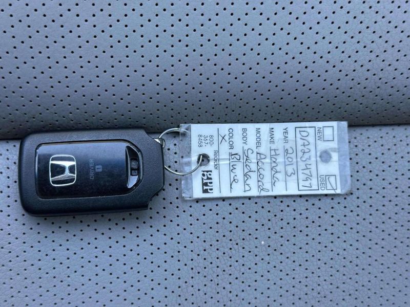 2013 Honda Accord Sedan 4dr I4 CVT EX-L w/Navi - 22985462 - 33