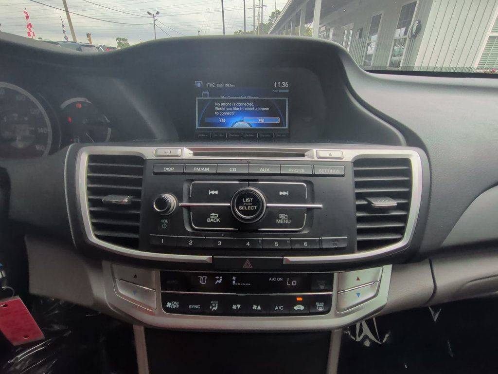Honda Accord photo 17