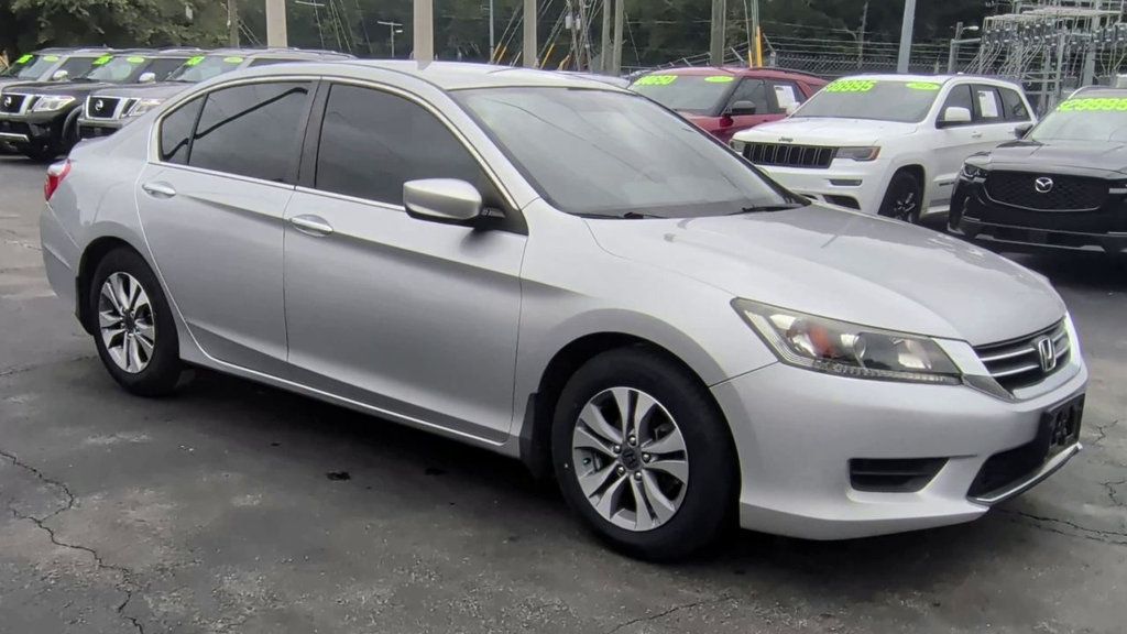 Honda Accord photo 2