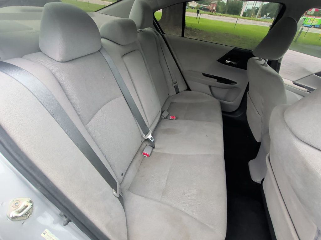 Honda Accord photo 21