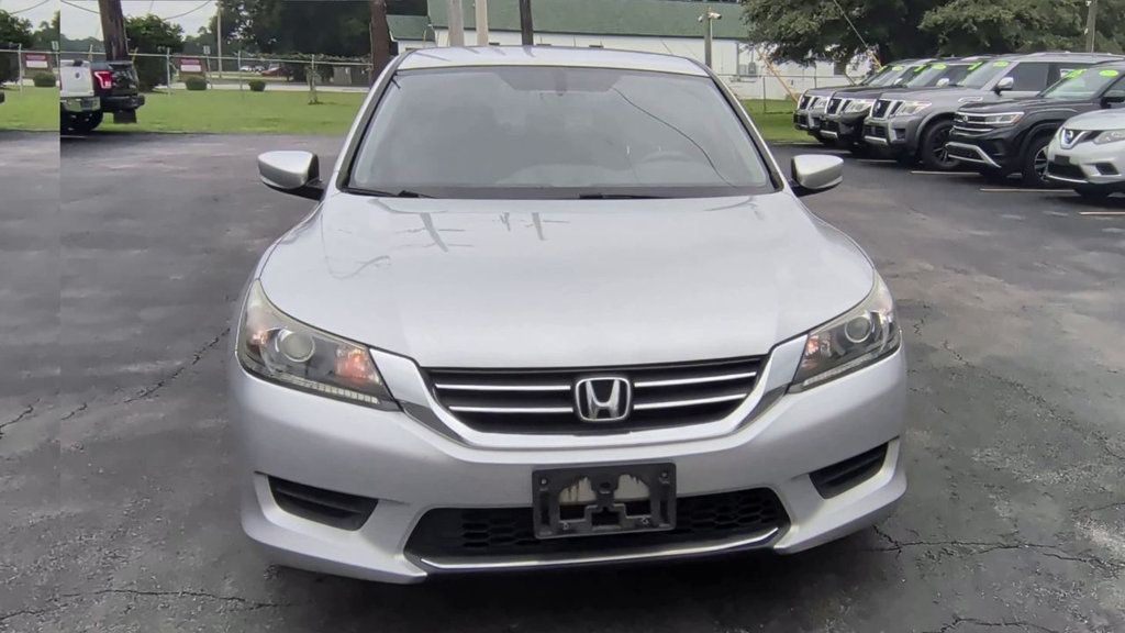Honda Accord photo 3