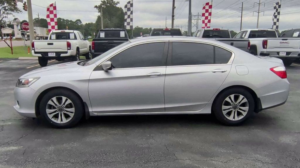 Honda Accord photo 5