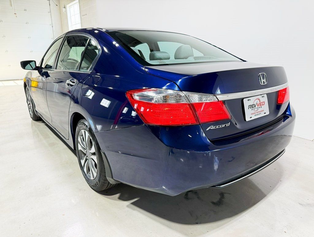 2013 Honda Accord LX photo 4