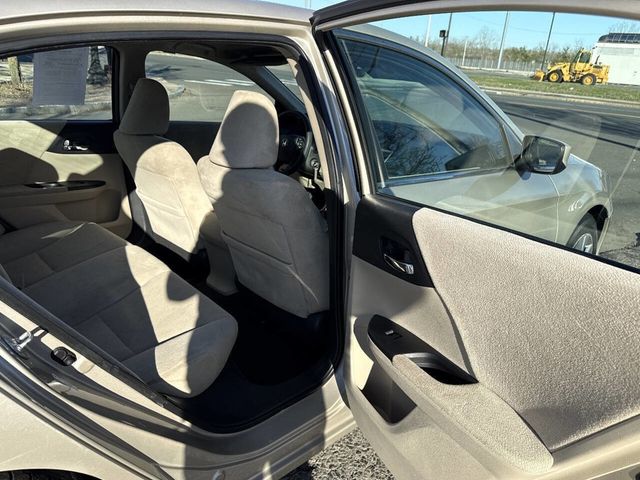 2013 Honda Accord Sedan 4dr I4 CVT LX - 23003237 - 13