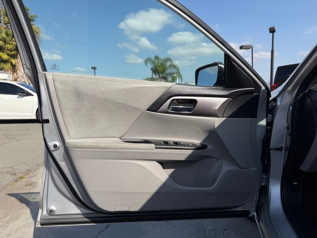 2013 Honda Accord Sedan 4dr I4 CVT LX - 22981397 - 10