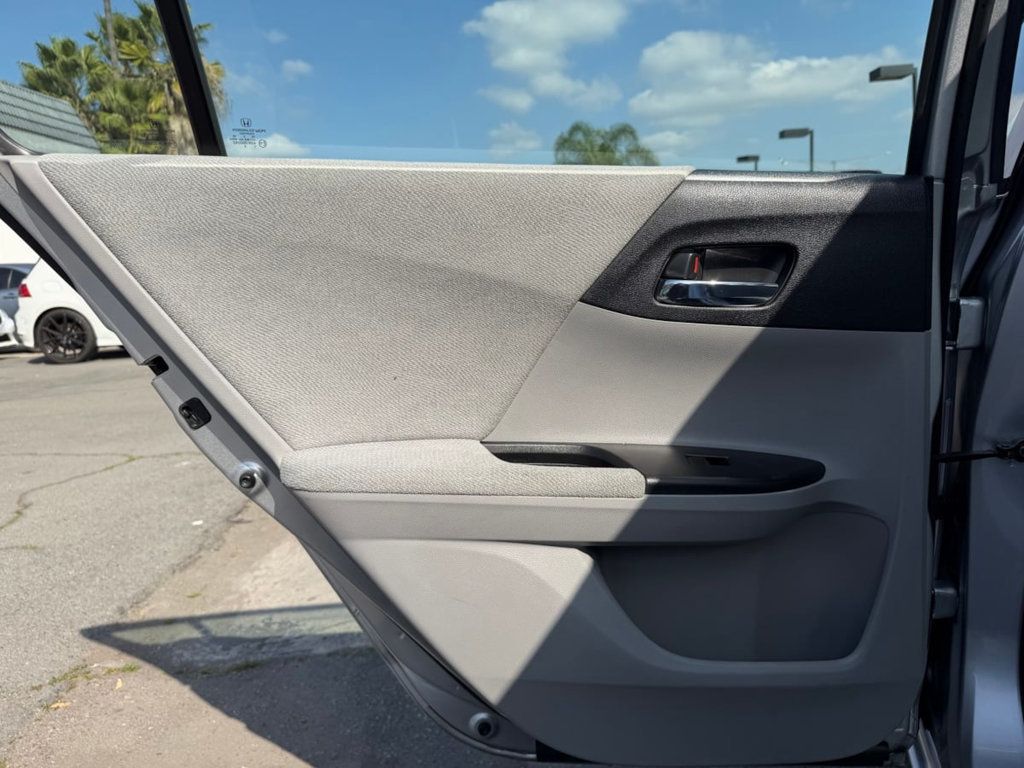 2013 Honda Accord Sedan 4dr I4 CVT LX - 22981397 - 19