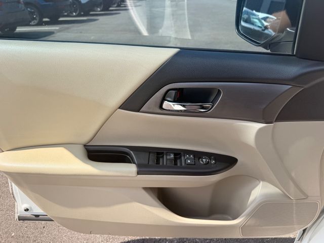2013 Honda Accord Sedan LX - 23042203 - 4