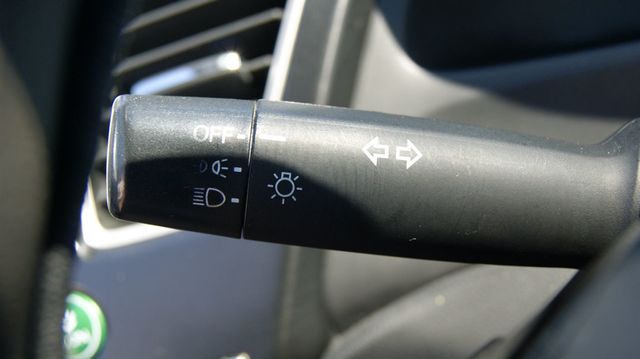 2013 Honda Civic Coupe JUST SERVICED , VERY CLEAN INSIDE AND OUT  - 22805590 - 15