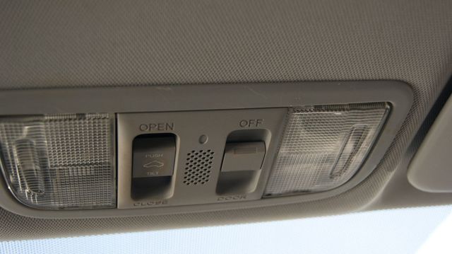 2013 Honda Civic Coupe JUST SERVICED , VERY CLEAN INSIDE AND OUT  - 22805590 - 24